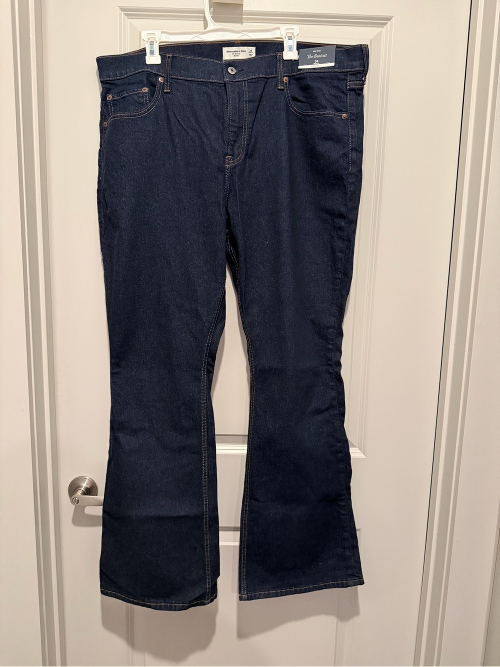 NWT Abercrombie Curve Love Midrise Bootcut Jeans